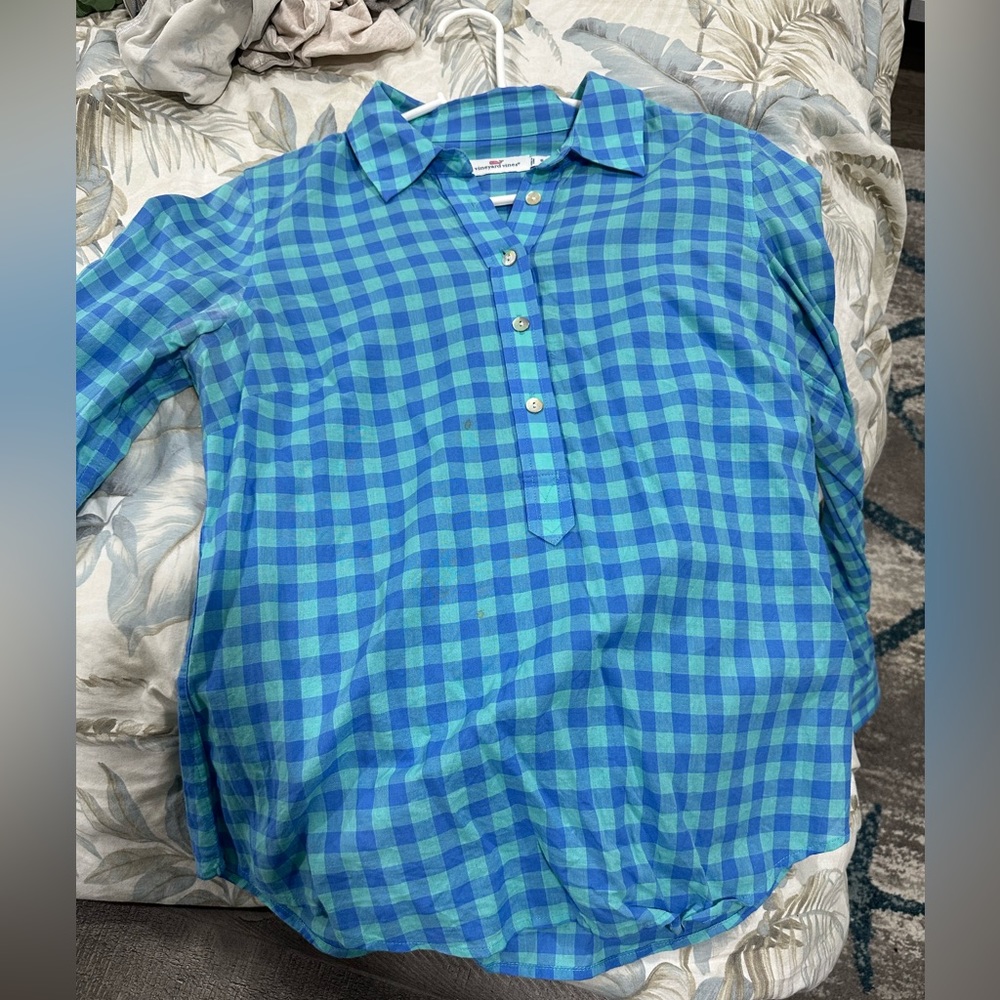 Vineyard Vines size 6 oxford button down blue
